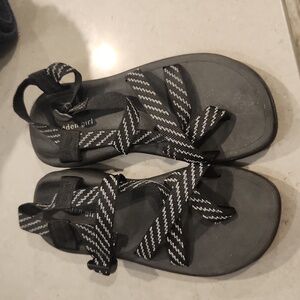 black madden girl sandals sz 9.5